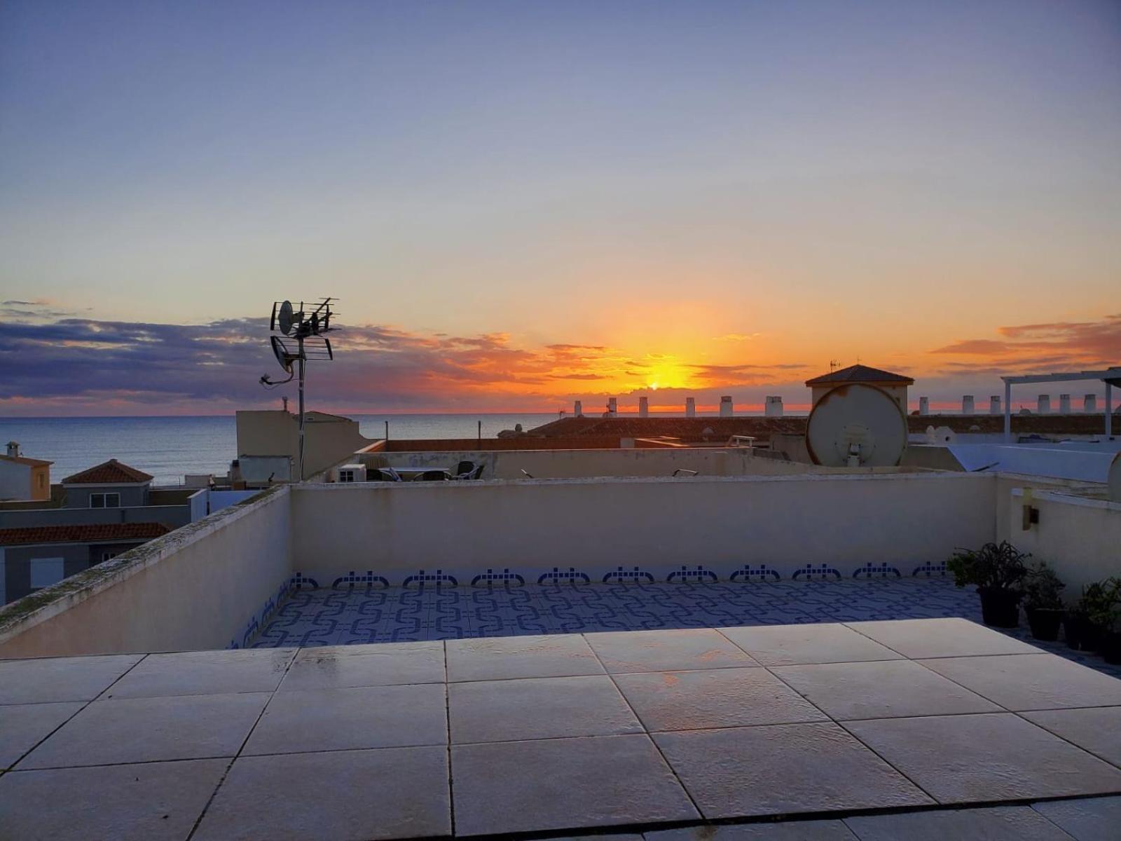 Beachfront - Mar Azul Apartment Torrevieja